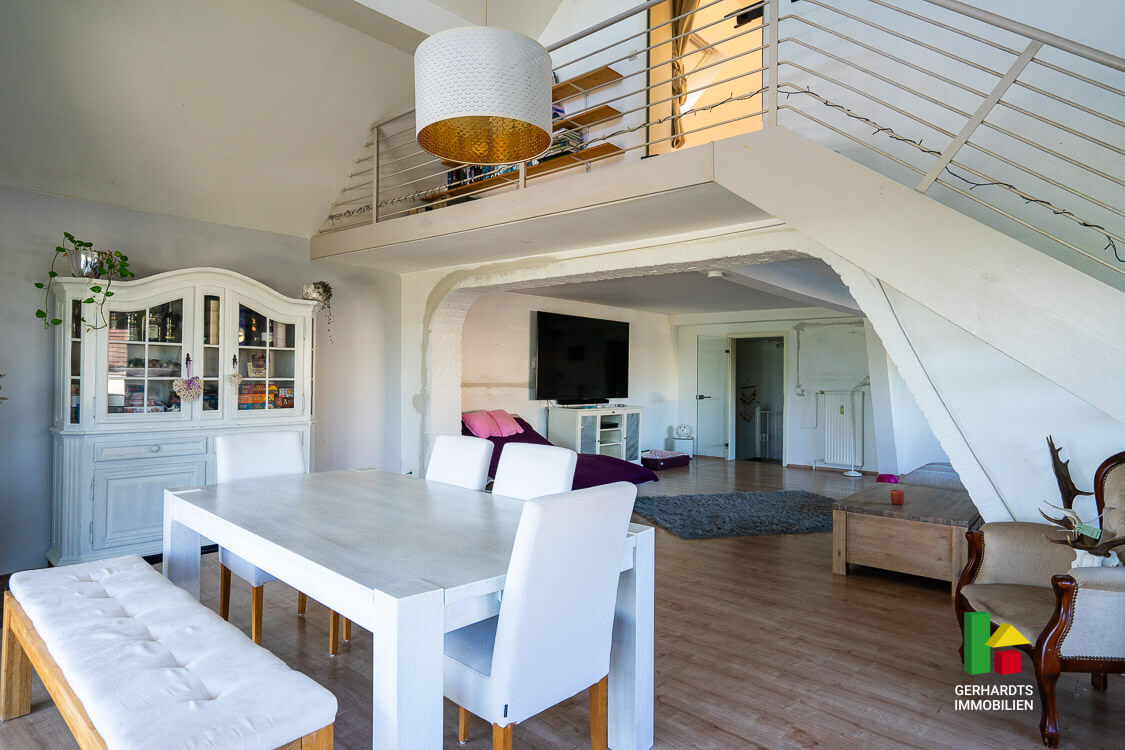 Einfamilienhaus Grefrath kaufen - Galerie mit Treppe