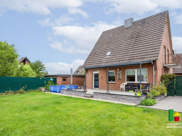 Haus kaufen Brüggen. Einfamilienhaus in Brüggen-Bracht kaufen mit Garten