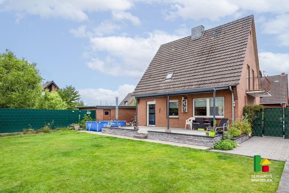 Haus kaufen Brüggen. Einfamilienhaus in Brüggen-Bracht kaufen mit Garten