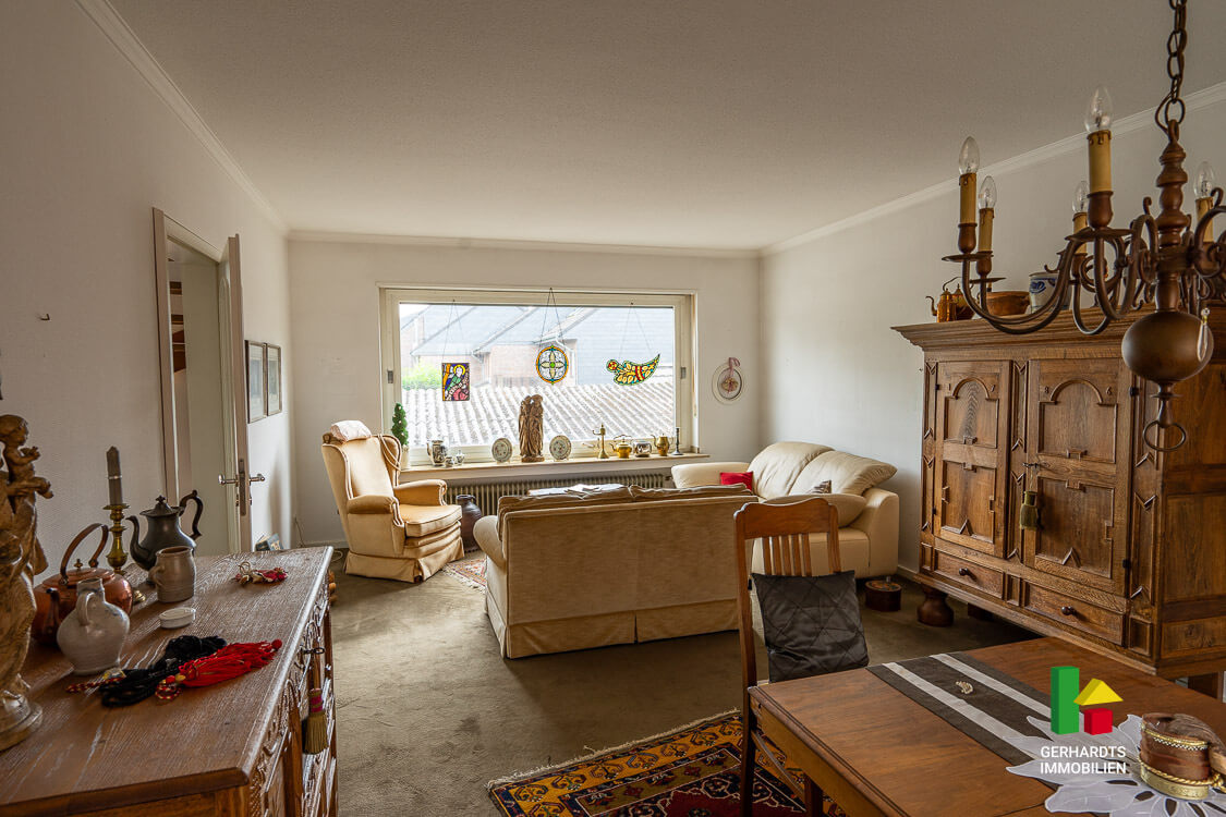 Haus mit Ladenlokal kaufen Brüggen – Essbereich OG Haus mit Ladenlokal kaufen Brüggen - Essbereich OG