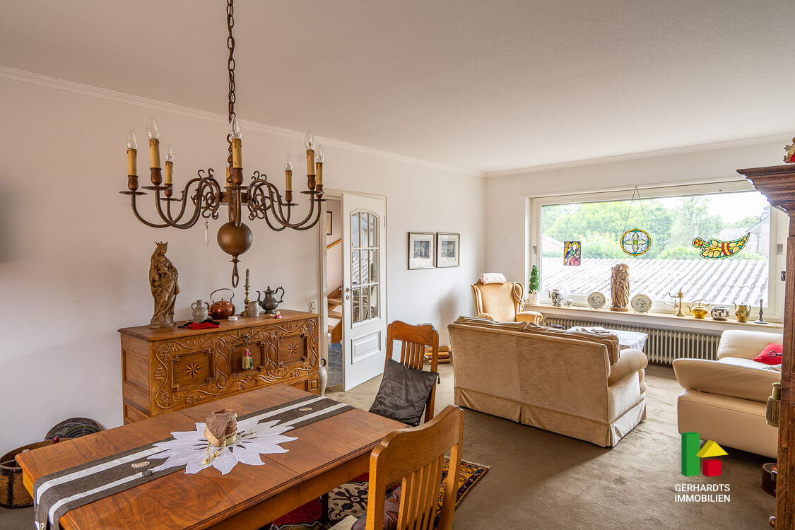 Haus mit Ladenlokal kaufen Brüggen – Esszimmer Haus mit Ladenlokal kaufen Brüggen - Esszimmer