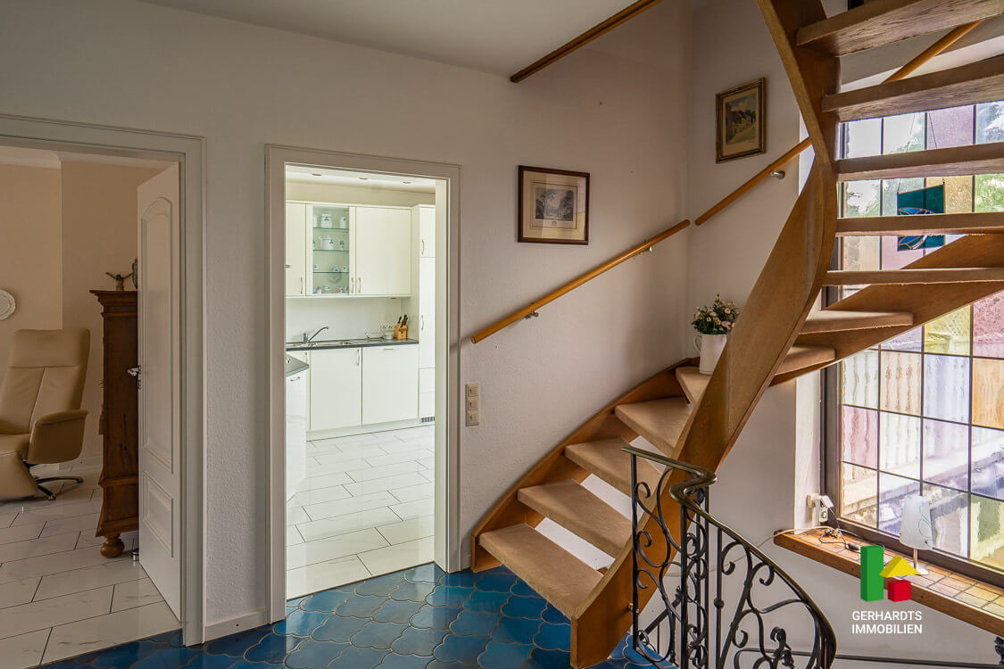 Haus mit Ladenlokal kaufen Brüggen – Flur OG Haus mit Ladenlokal kaufen Brüggen - Flur OG