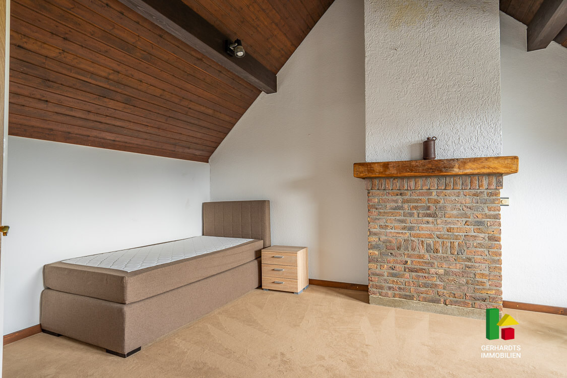 Haus mit Ladenlokal kaufen Brüggen – Hobbyraum DG Haus mit Ladenlokal kaufen Brüggen - Hobbyraum DG