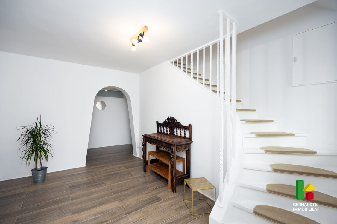 Haus mit Pool kaufen Brüggen - Flur EG