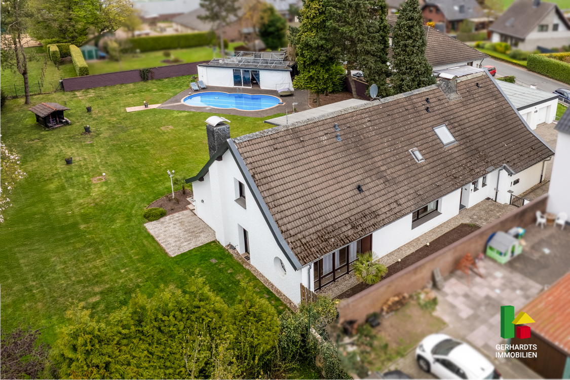 Haus mit Pool kaufen Brüggen - Pool