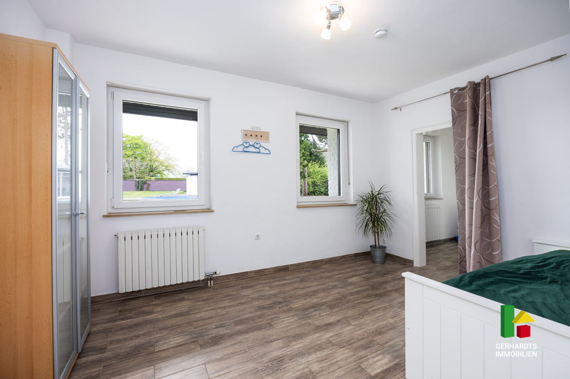 Haus mit Pool kaufen Brüggen - Schlafzimmer EG a2