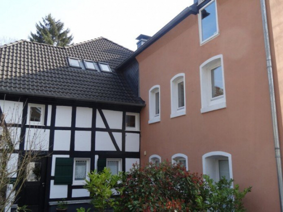 Ehemalige GIERATHER MÜHLE: Ihr Mehrfamilienhaus in Bergisch Gladbach