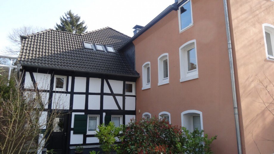Ehemalige GIERATHER MÜHLE: Ihr Mehrfamilienhaus in Bergisch Gladbach