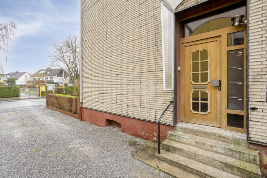 Mehrfamilienhaus in Solingen-Merscheid: Ihr Zuhause mit Potenzial Mehrfamilienhaus in Solingen-Merscheid: Ihr Zuhause mit Potenzial