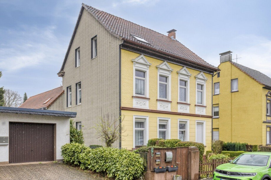 Mehrfamilienhaus in Solingen-Merscheid: Ihr Zuhause mit Potenzial Mehrfamilienhaus in Solingen-Merscheid: Ihr Zuhause mit Potenzial