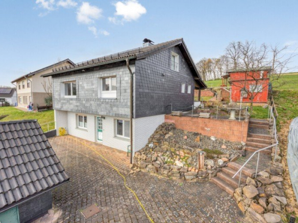 Ihr neues Familienzuhause in Wipperfürth-Ohl: Großzügig und Grün