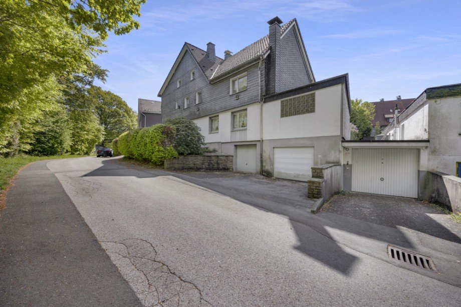 Ihr neues Zuhause in Wermelskirchen: Mehrfamilienhaus mit viel Raum Ihr neues Zuhause in Wermelskirchen: Mehrfamilienhaus mit viel Raum